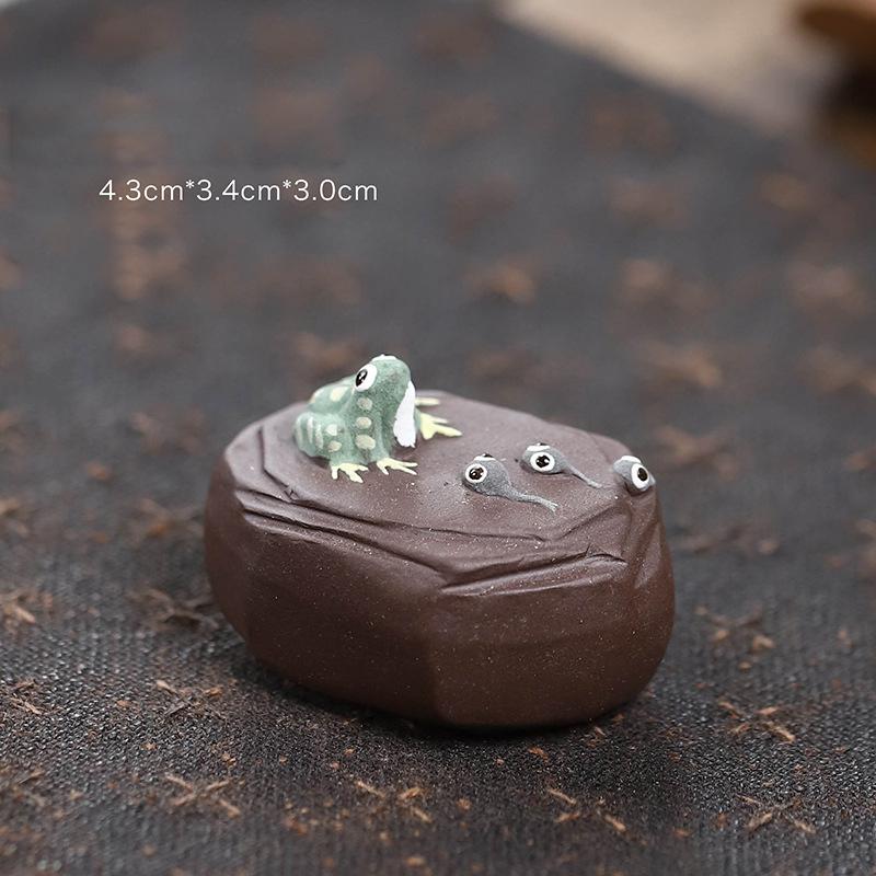 Lucky Purple Clay Small Frog Statue Tea Pet Tea Art Ornaments Chinese Kung Fu Tea Handicrafts Tea Ceremony Decor Accessories