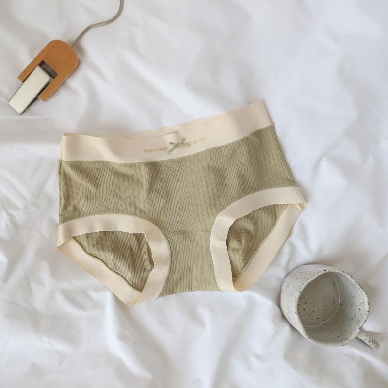 Soft Girl Naked Thread Cotton Women's Underwear Mid Waist Triangle Sensation Grass Antibacterial No Trace Panties