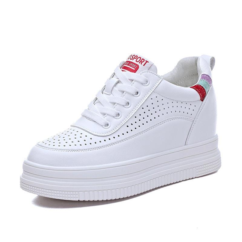 2026 Frühling Sommer Damen Weiße Plateau-Sneakers Echtes Leder Keilabsatz Versteckter Absatz 7cm Lässige Walking-Schuhe Atmungsaktiv