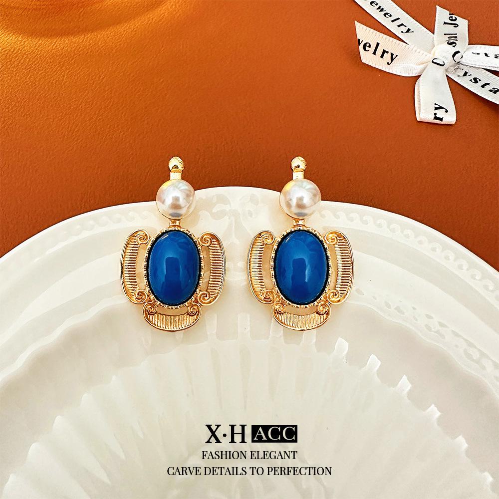 Vintage Bow Earrings: Timeless, High-End Retro Fashion Accessory