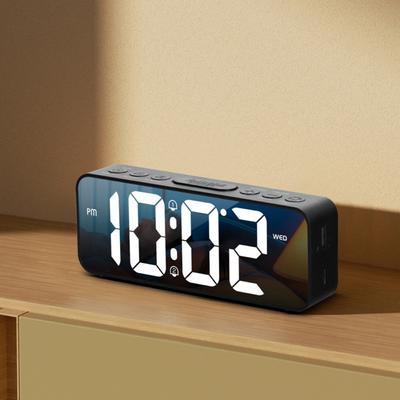 Despertador Digital LED Exibição da Semana Temperatura Snooze 2 Alarmes Modo Noturno Saída 12/24H Porta USB Horário de Verão Relógio de Mesa LED