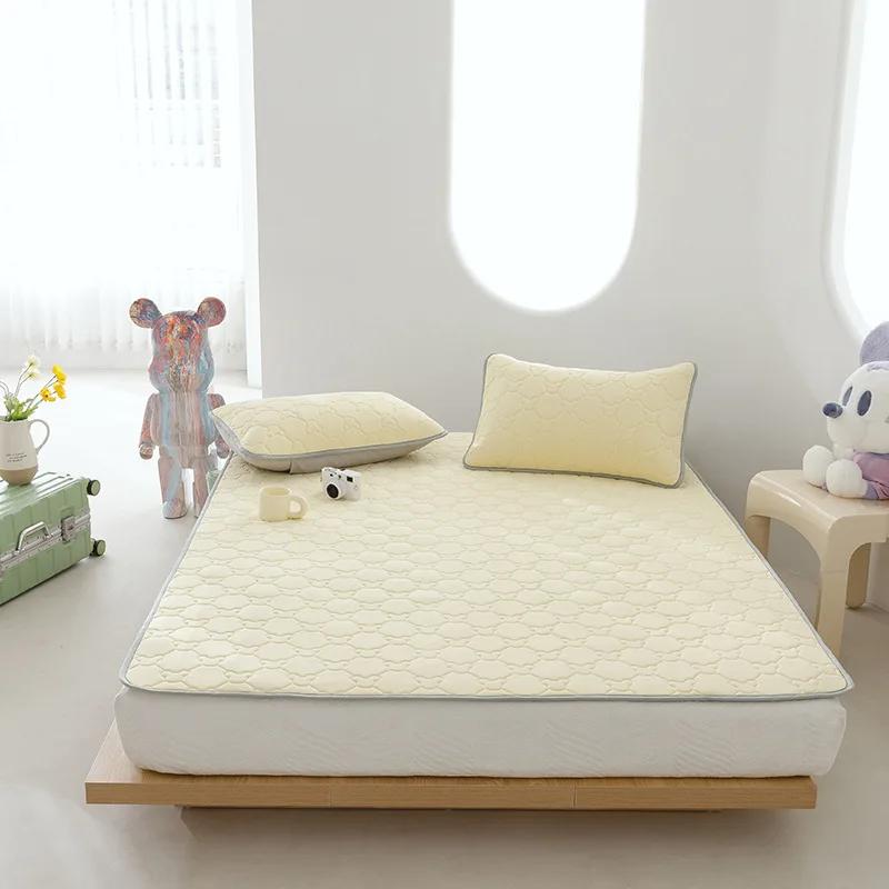Neues Latex Dreiteiliges Set Sommer Schlafmatte Eis Seide Studentenwohnheim Sommer Waschbar Cartoon Weicher Sitz