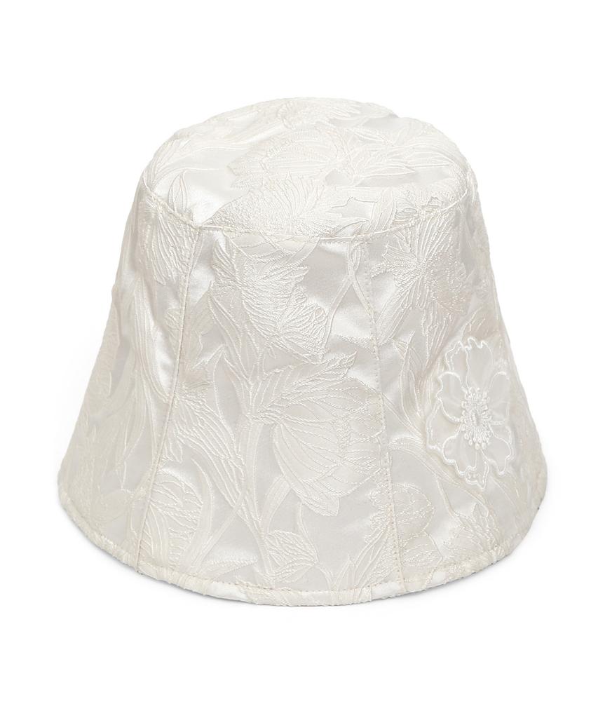 Eondeokeonteulolseutyudio Satin Flower Patch Detail Sun-Blocking Women'S Casual Bucket Hat Stand Bucket / Flower Patch / Satin Cream