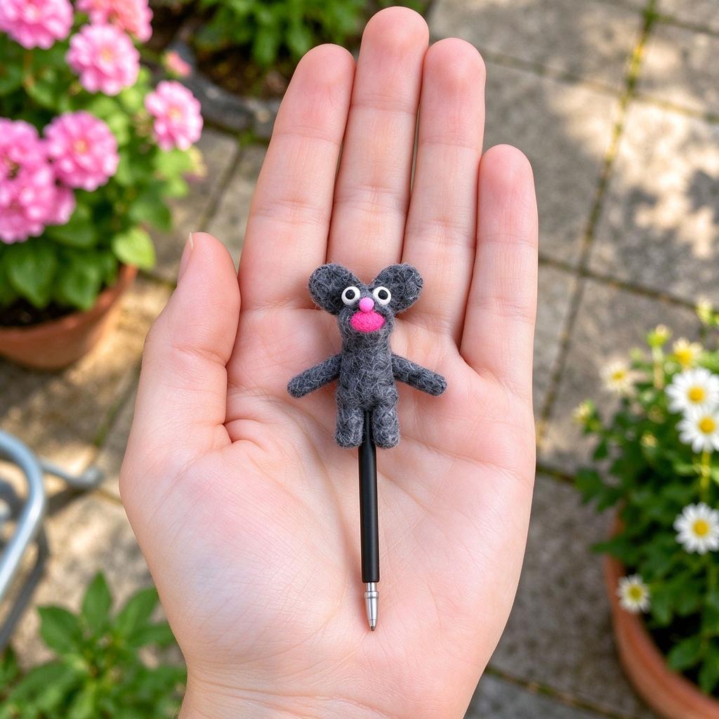 Novelty Funny Toy with Movable Mouth for Interactive Play and Party Display