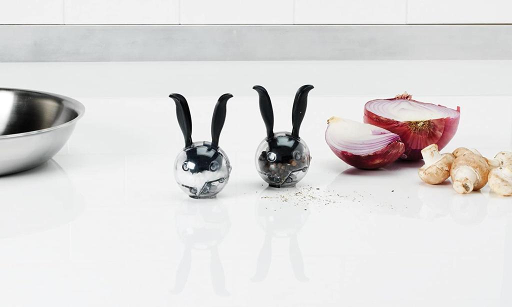 Chef 'n Mini Magnetic Pepper and Salt Ball Set, Mini, Black, 27491