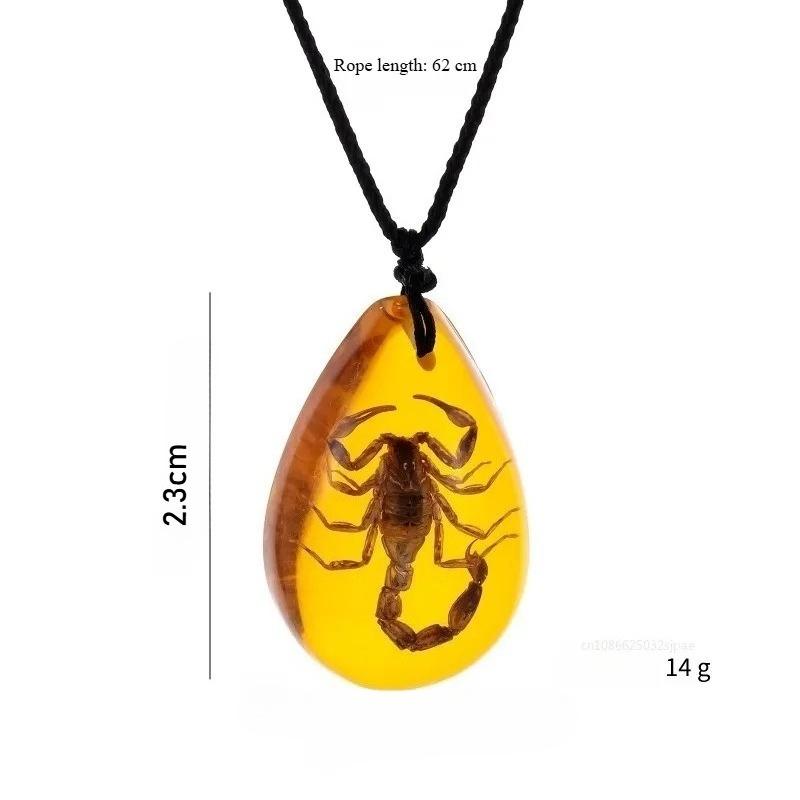 Retro Amber Pendant Necklace Fashion Insect Golden Scorpion Amber Drop Pendant Necklace Men's and Women's Necklace Accessories