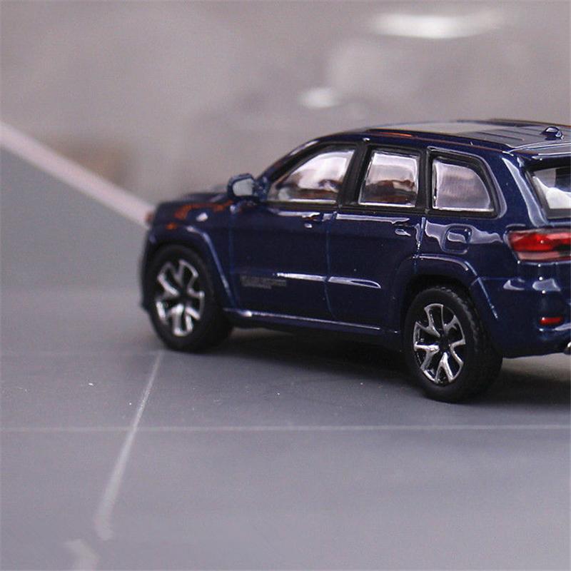 1:64 Jeeps Grand Cherokee SUV Alloy Car Model Diecast Metal Off-road Vehicles Car Model Simulation Miniature Scale Kids Toy Gift