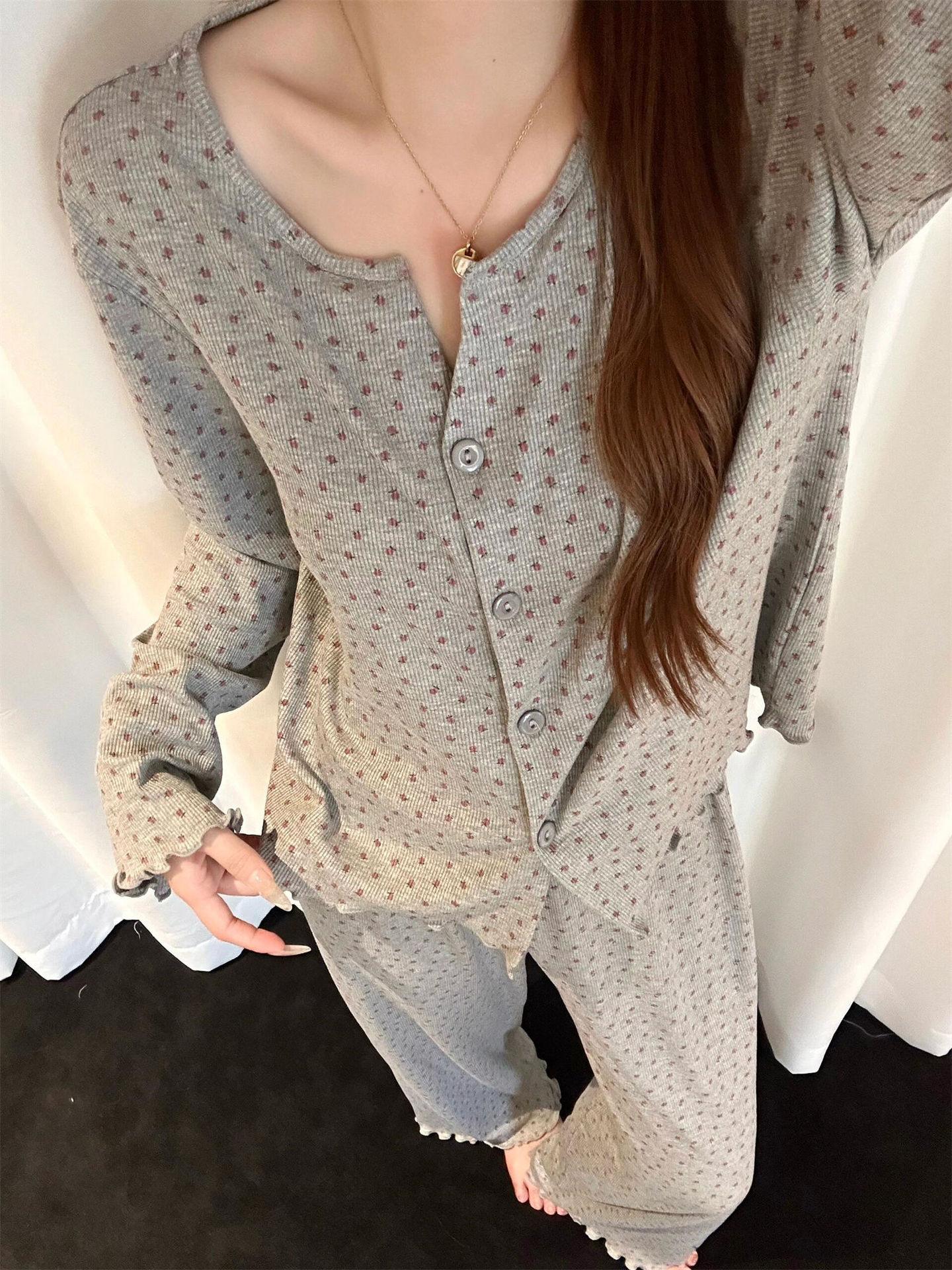 

[Spot] Bow-printed Modal pajamas women s new large-size comfortable long-sleeved loungewear are in stock. s (recommended 80~ 47.5kg )