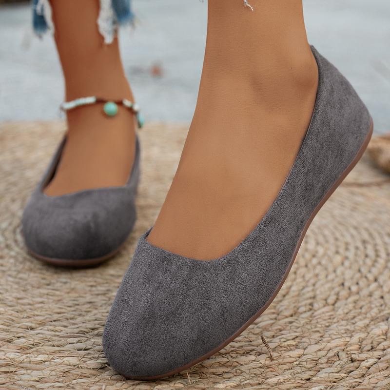 Women's Wide Width Driving Moccasins - Round Toe Soft Sole Slip-On Flats for Fall, Casual Loafers for Outdoor Wear