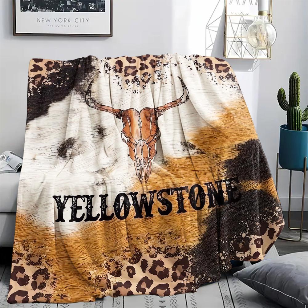 1Pc Western Print Flannel Blanket, High Quality Comfortable for All Seasons, Home Decor, Warmth and Comfort, Perfect for Christmas Gifts