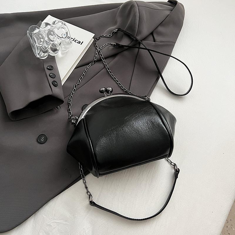 Retro Small Chain Messenger Bag for Women Crossbody Shoulder Bags Fashion Satchel Shell Bag