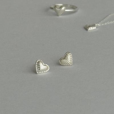 THE BORING Heart Pt Earrings_2colors