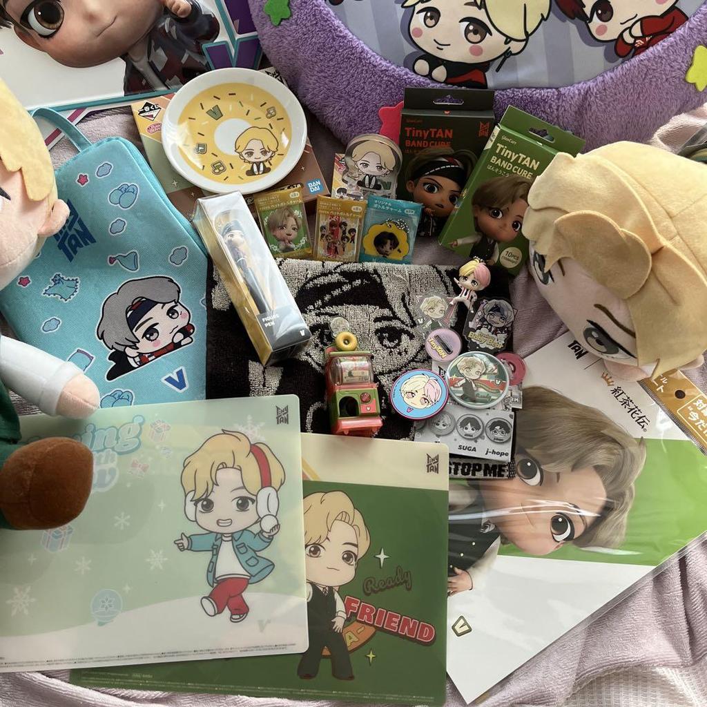 [USED] BTS V Tiny Tongue Merchandise Bundle: Plush Toys, Cushions, and Gachapon