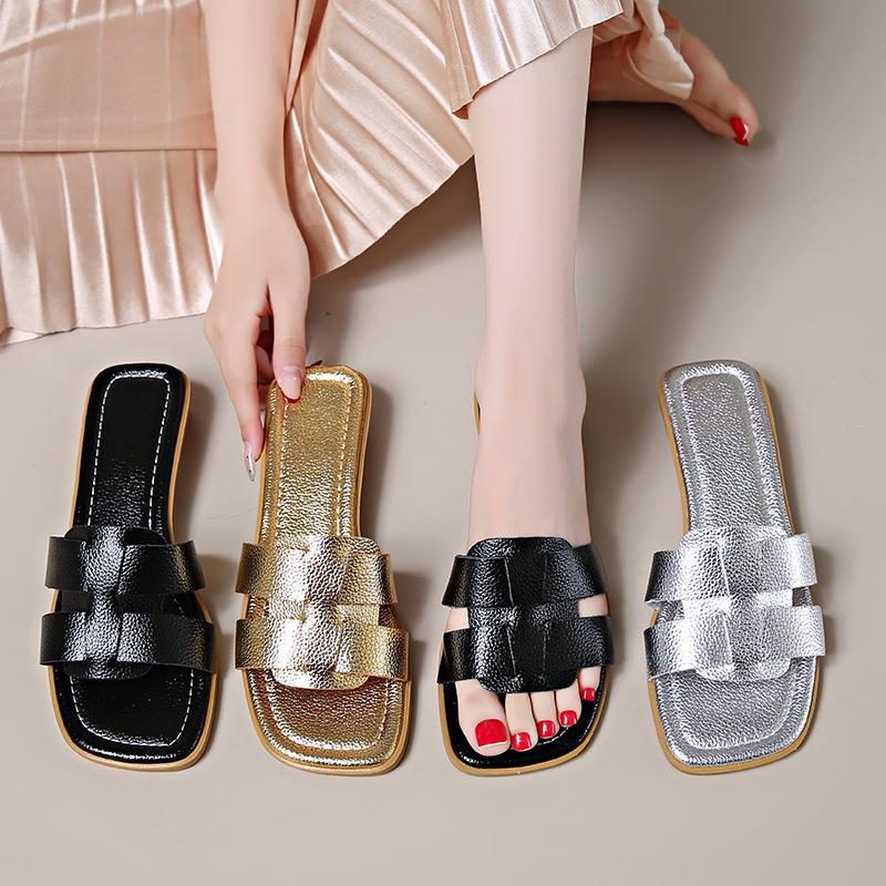 2025 summer new European and American foreign trade large size flat bottom square head slippers women lazy wear one word beach cool slippers