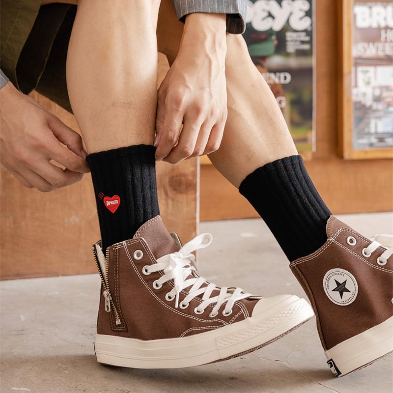 Embroidered Heart Men's Mid-Calf Cotton Socks: Korean Style, Trendy Hip-Hop, Breathable, Black & White for Autumn & Winter