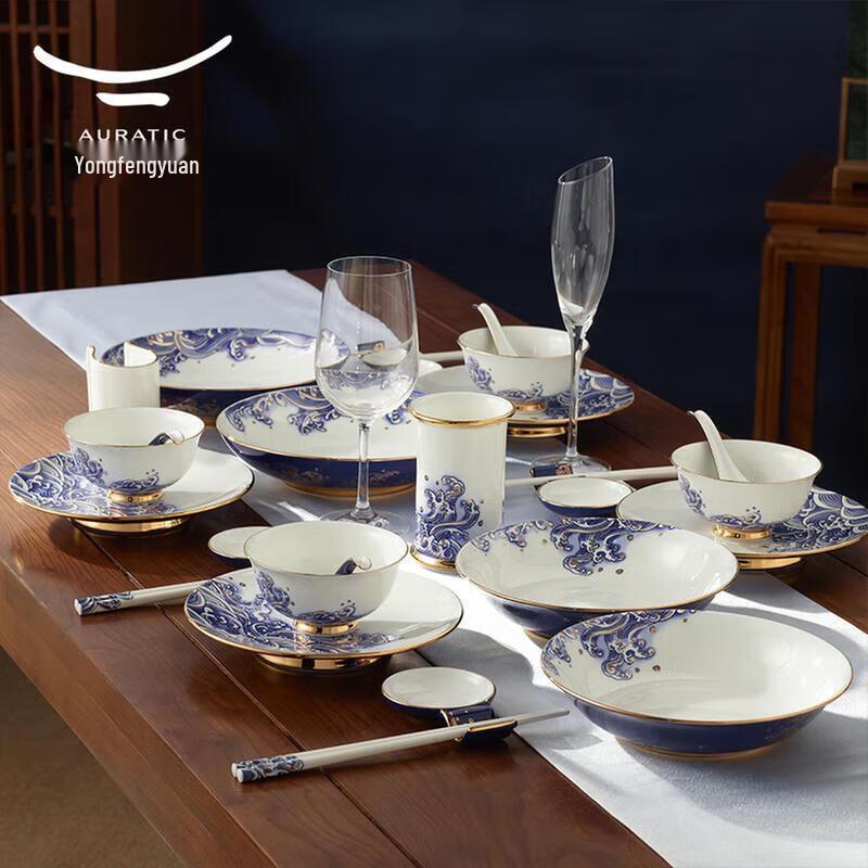 Yongfengyuan 'Pearl of the Sea' 30-Piece Ceramic Dinnerware Set