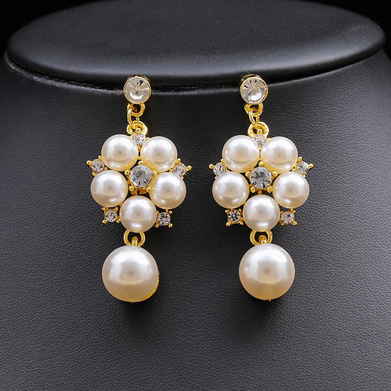 Manufacturer Wholesale European and American Pearl Necklace Earrings Two-piece Set Bride Retro High-end Design New