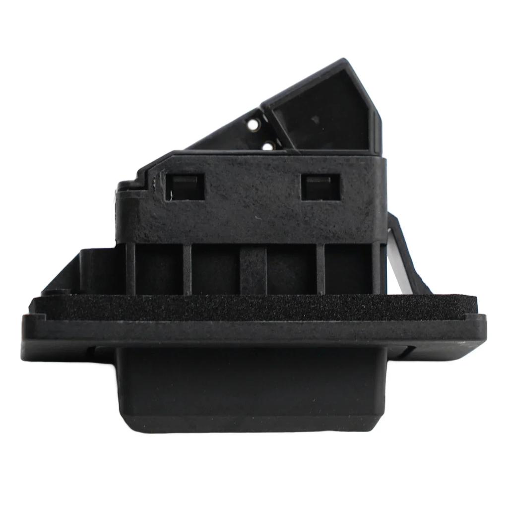 Hochwertiger Kfz-Öffnungsknopfschalter Einfach zu bedienen GHK1-56-8D0 Hintere Entriegelung Ersatz Verschleißfestes ABS Korrosionsbeständig