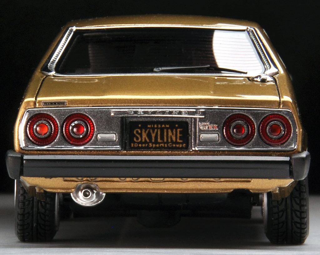 Ignition Model × TOMYTEC 143 T-IG4307 Nissan Skyline 2000GT-ES Golden Car Finished Product