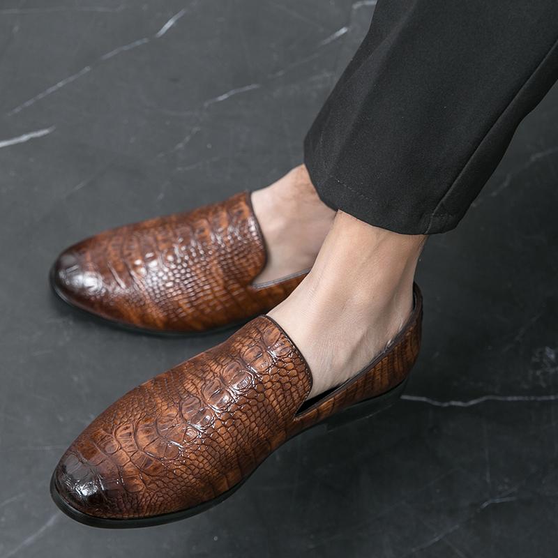 

Fashion British Business Men s Shoes slip on Luxury Quality Loafers Person Shoes Breathable Black Men Dress Shoes male moccasins 46 коричневый