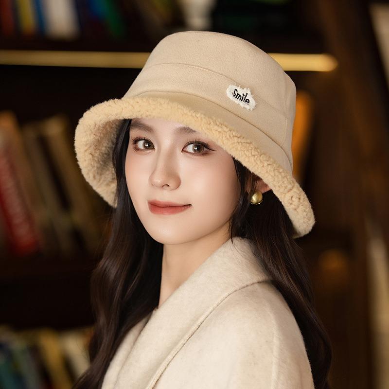 Winter hat women's velvet bucket hat large brim showing face small bucket hat cold and warm temperament basin hat