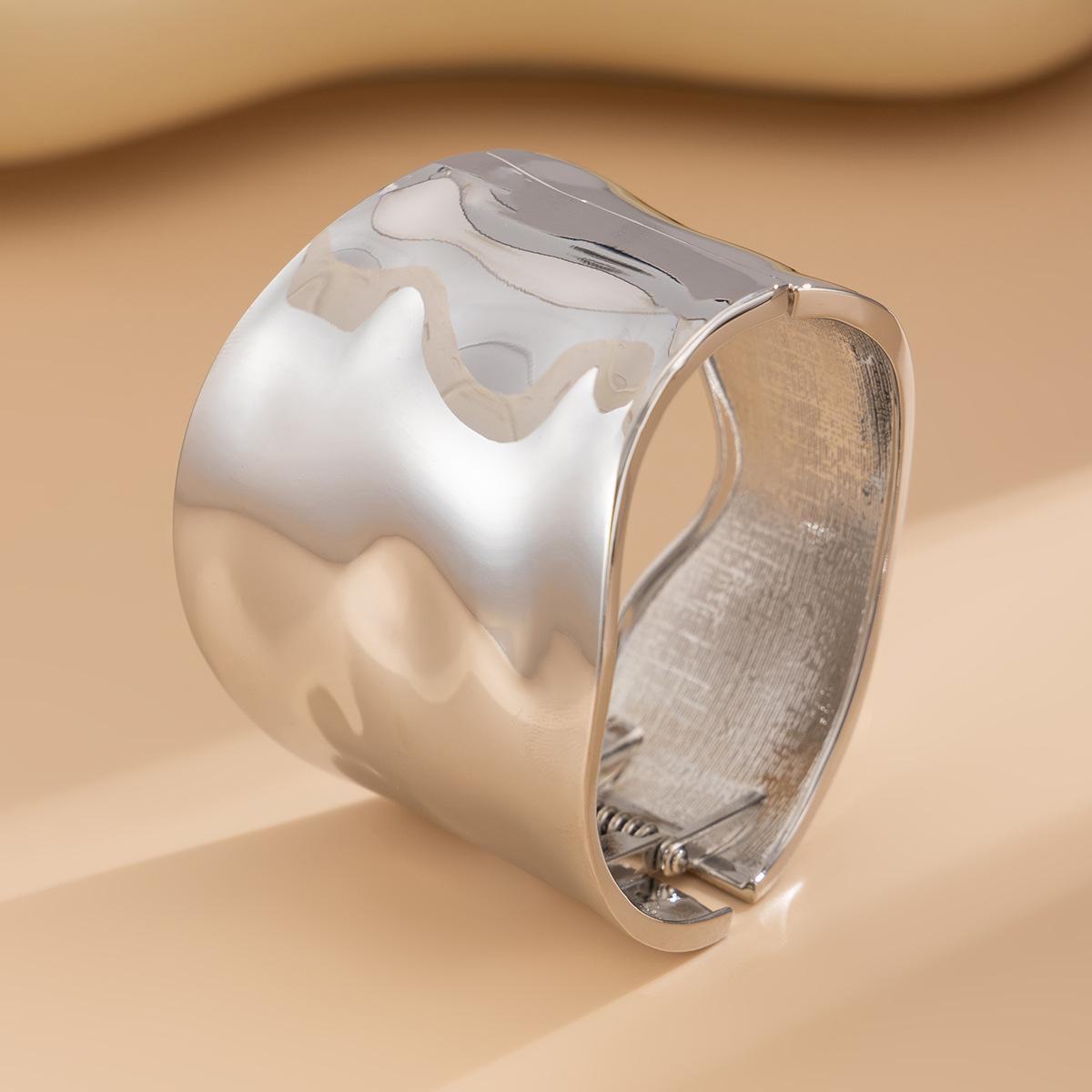 

Европейский и американский браслет-пружина в холодном стиле Arc Smooth и набор из нестандартных широких колец из металла