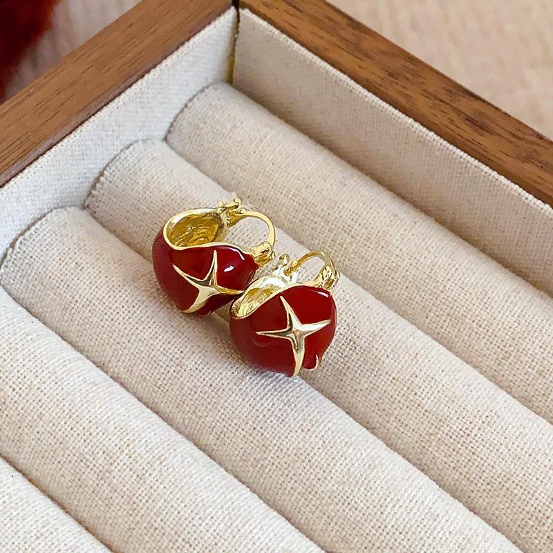 2024 Exquisite High-End Retro Silver Needle Red Heart Flower Earrings for Women