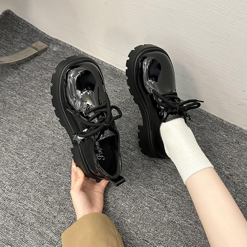 Chaussures plates à plateforme style britannique en cuir petit pour femmes 2025 nouveau printemps et automne Mary Jane polyvalentes mocassins explosifs noir jk chaussures simples