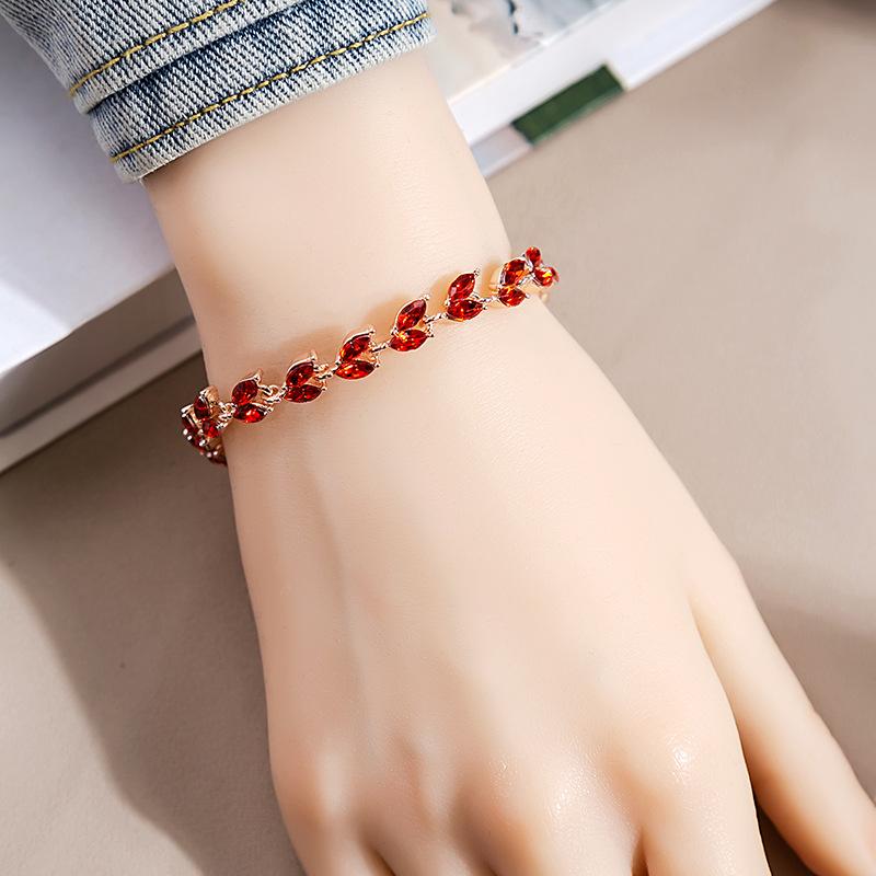 Love Flash Diamond Bracelet, Fashionable Color Willow Leaf Diamond Jewelry Design Light Luxury Accessories