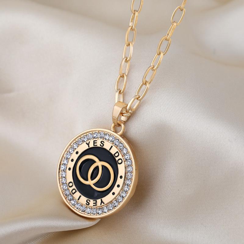 Elegant Long Korean Style Sweater Chain For Women Featuring Unique Geometric Design New Double C Gold