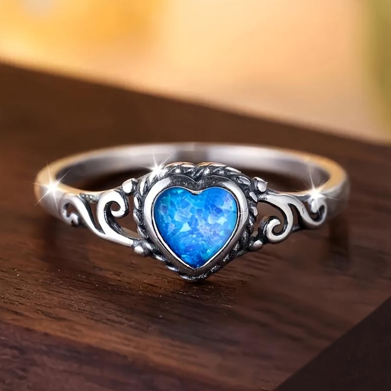 Vintage Exquisite Blue Heart-shaped Ring Suitable for All Seasons, Women's Party Jewelry Accessories