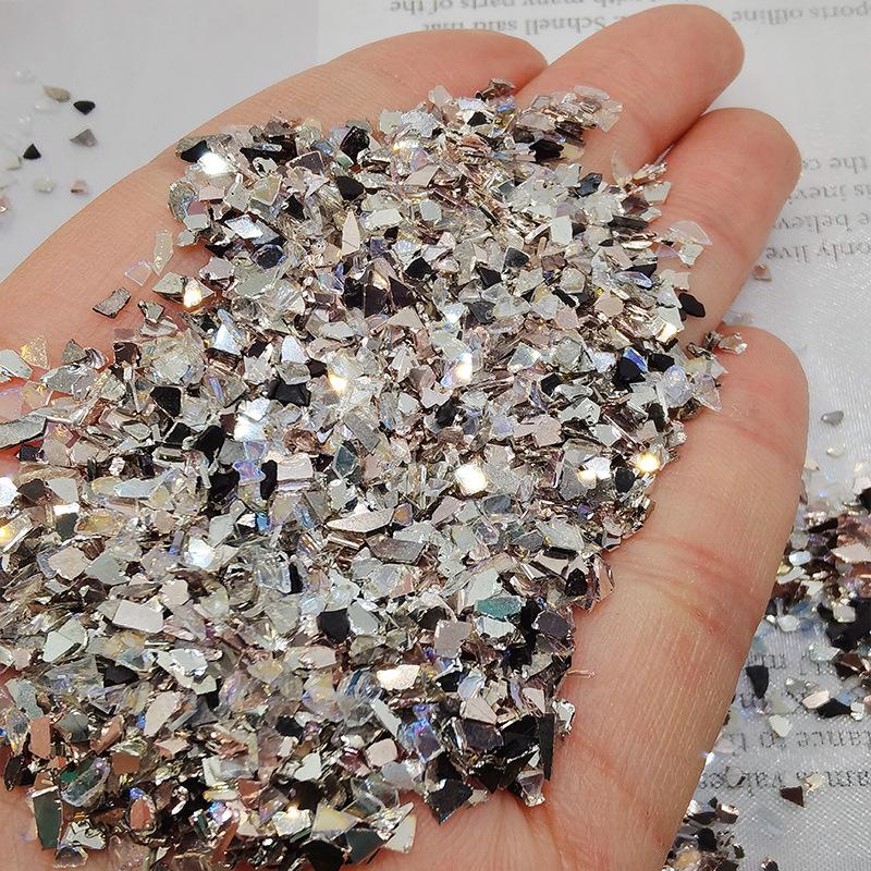 Ručně vyráběné duhové skleněné střepy pro šperky a zdobení nehtů