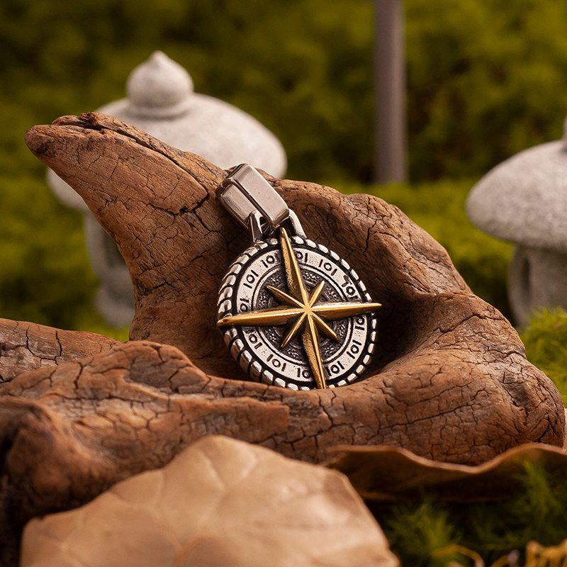 Night Works Guide and Navigation Fashion Retro Points North Star Compass Pendant Men s Necklace Rock and Roll Tide Single Pendant