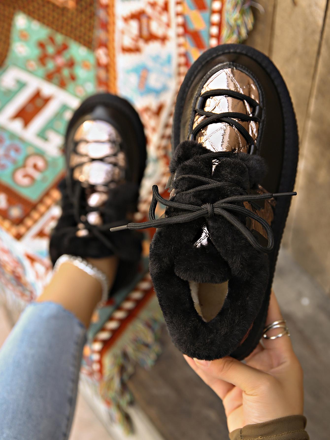 

Snow boots women s winter 2025 European and American fashion round head flat bottom velvet outer wear short top fluffy lace-up cotton shoes 40