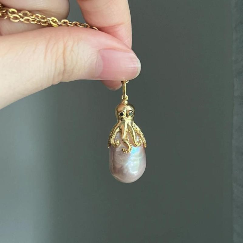 Marine Octopus Jellyfish Pendant Necklace For Women Girls Vintage Natural Pearls Marine Life Necklaces Fashion Jewelry