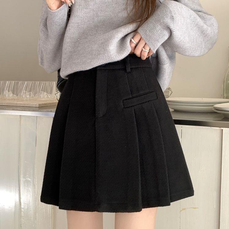 Women s High-Waisted Woolen Shorts - Thick Drape Pleats, Wide-Leg, Loose-Fit, A-Line for Autumn/Winter 2025 S чёрный