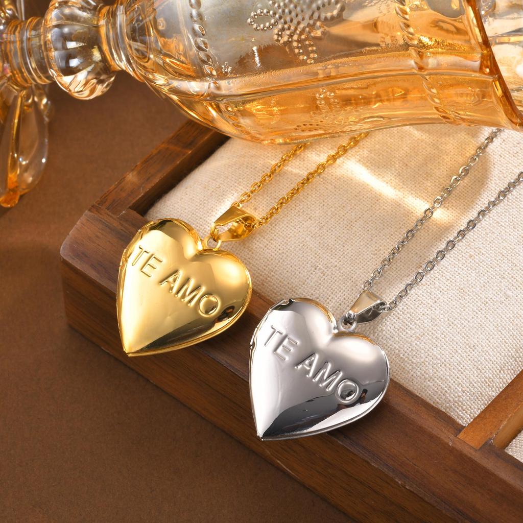 Stainless Steel Fashion Tree of Life Heart Shaped Opening Pendant for Women Custom The Photo of Family Friend Lover Necklace