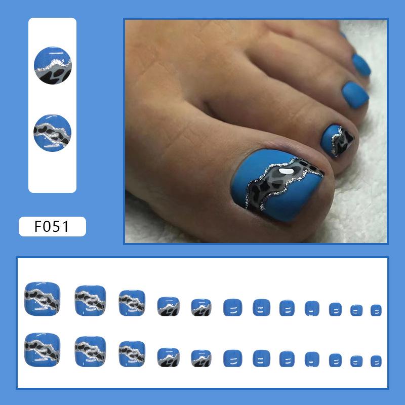 Chic French Diamond Flash Toenail Art: Sweet & Cool Fake Nails for Feet