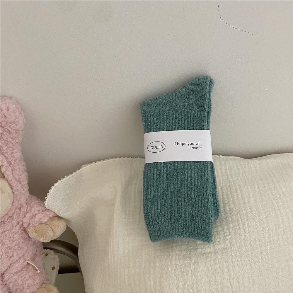 Dámské podzimní a zimní nové jednobarevné vlněné zahuštěné teplé ponožky Yuezi s trubkovým vlasem