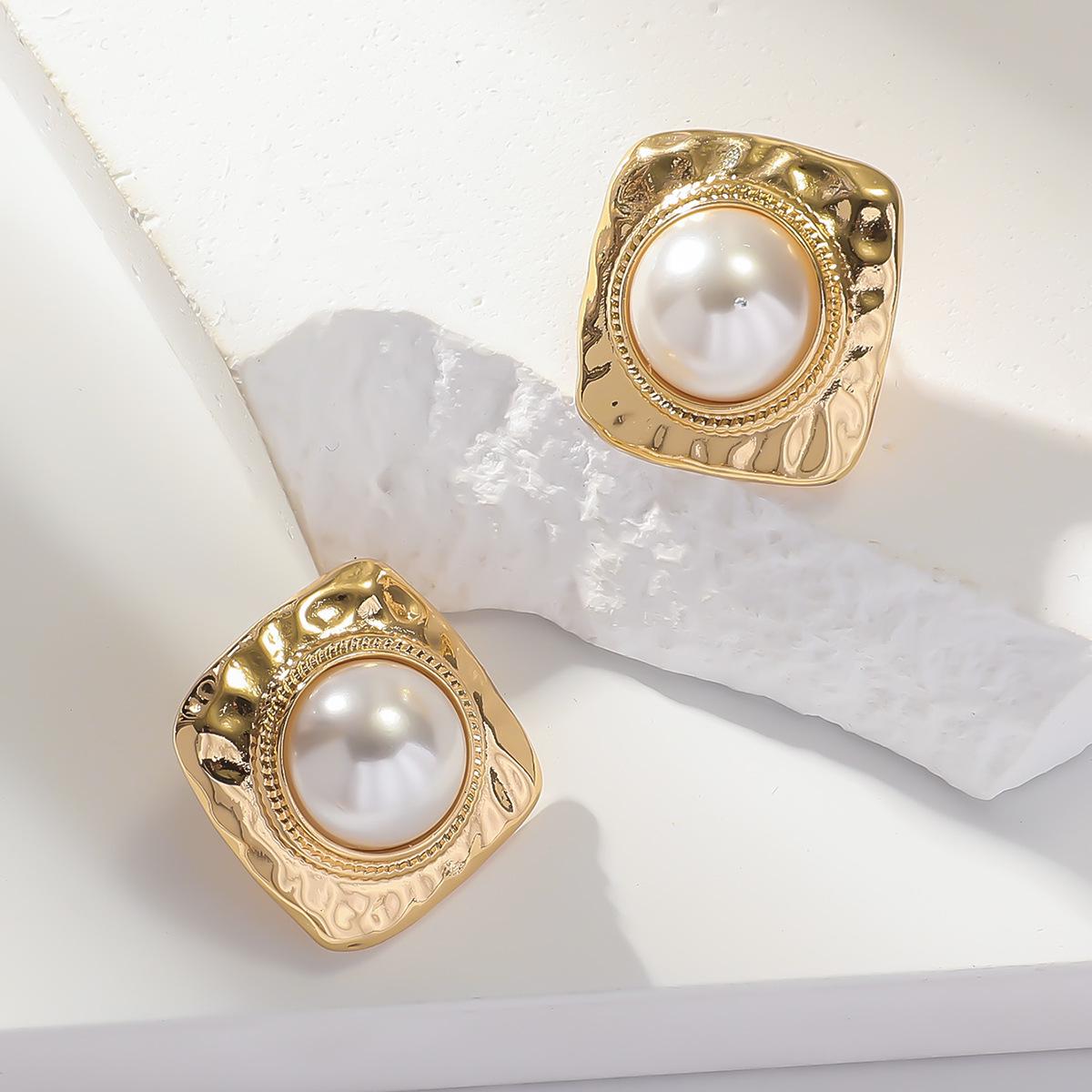 High-End Geometric Faux Pearl Stud Earrings - Elegant & Versatile for Women