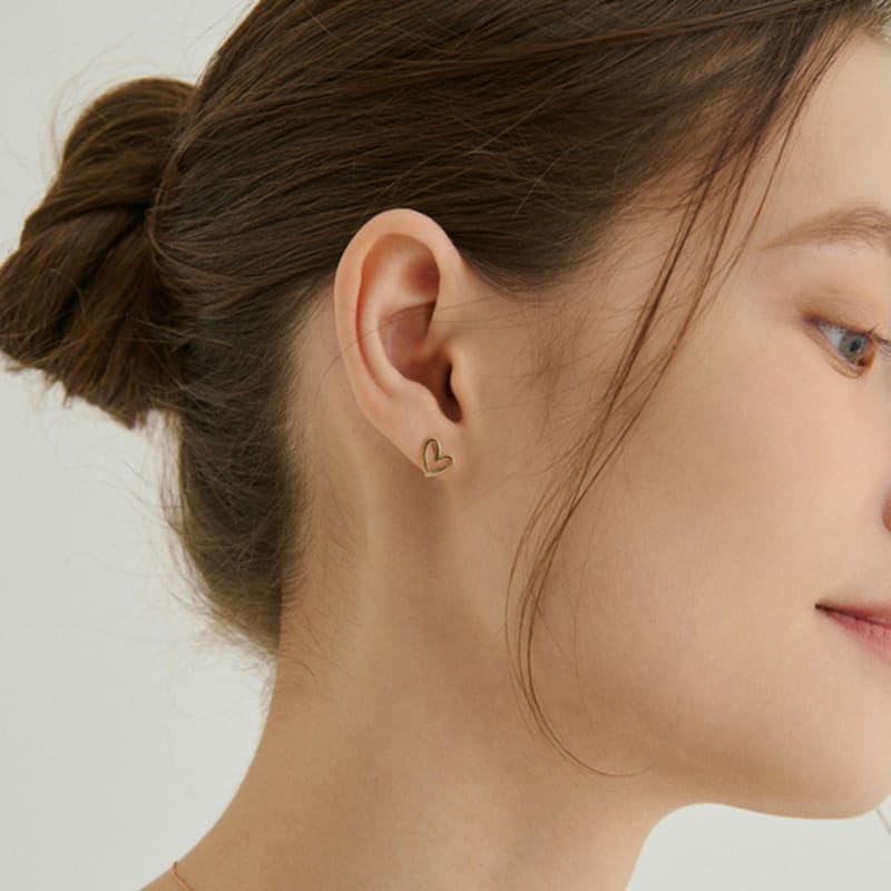 MAYBETOI 14k Mini Heart One-Touch Earrings (2 Types)