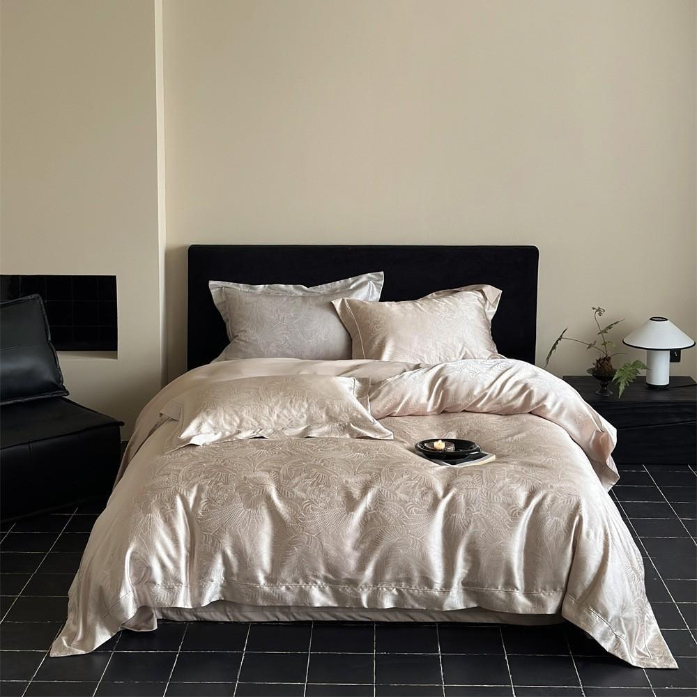 Pure Cotton Bedding Four-piece European Classical Simple Skin-friendly Breathable Bed Sheet Quilt Cover Pillowcase Kit
