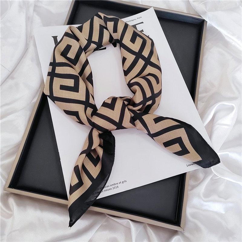 Luxury Desig Cashew Print Square Scarf Women’s Summer Breathable Silk Bandanna Luxury Female Neckerchief Fashion Hijab Gift 70cm