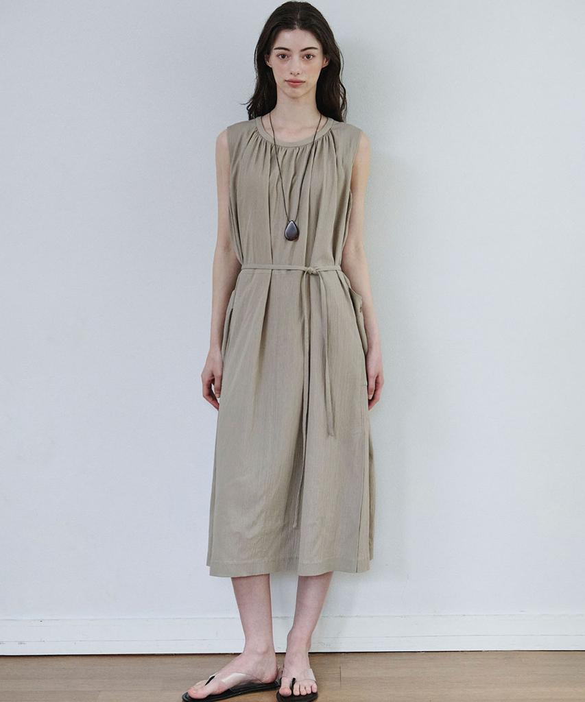 MALOUPE 7107 Crinkle Sleeveless Long Dress (Beige)