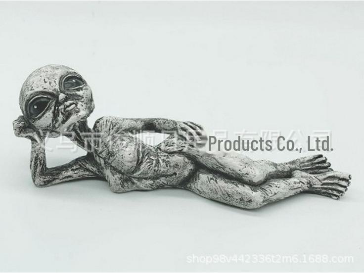 Alien UFO Outdoor Garden Gnome Statue Ornament