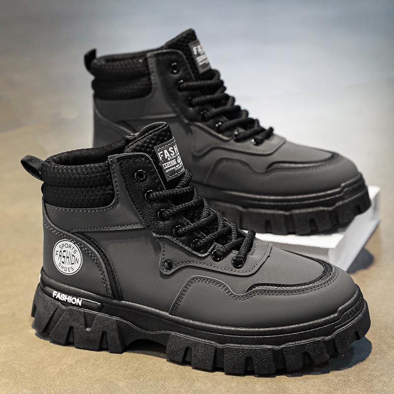 

Мужская обувь осень 2024 новая мужская обувь Мартин модная универсальная рабочая обувь нескользящая и износостойкая на толстой подошве дезерты 44