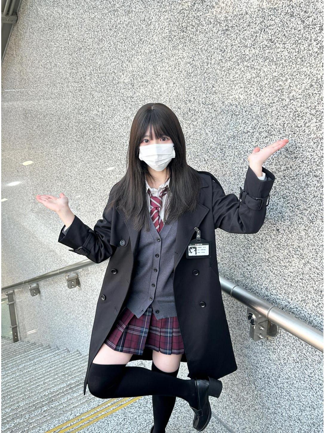 

Женский черный тренч средней длины - Весна/Осень 2023, Школьная форма JK в корейском стиле, Приталенный крой. L (50-55 kg)