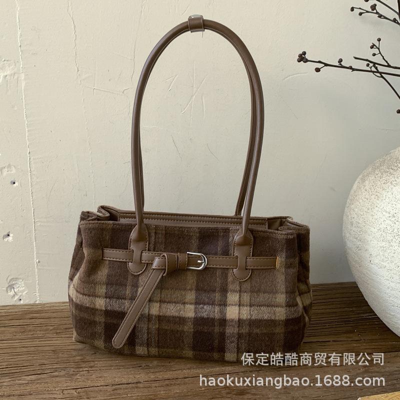 Retro plaid bag 2025 new high-end commuter women's shoulder underarm bag large-capacity work tote bag