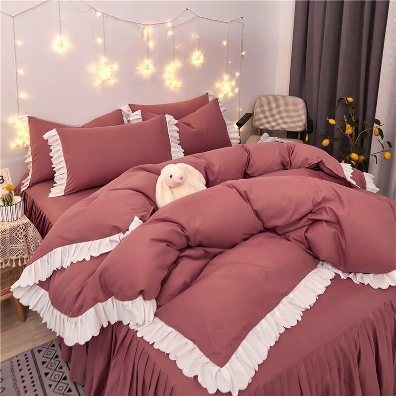 Net Red Korean Princess Style Bettrock Vierteiliger Bettbezug mit Herzspitze für Mädchen Studentenwohnheimbettwäsche