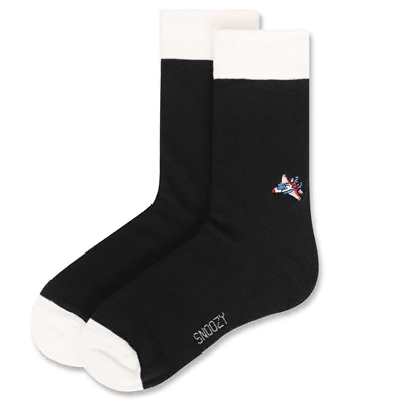 EM-Black and White (fighter)